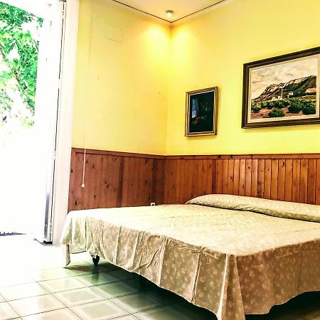 Hostal Marques De Campo Денія Екстер'єр фото